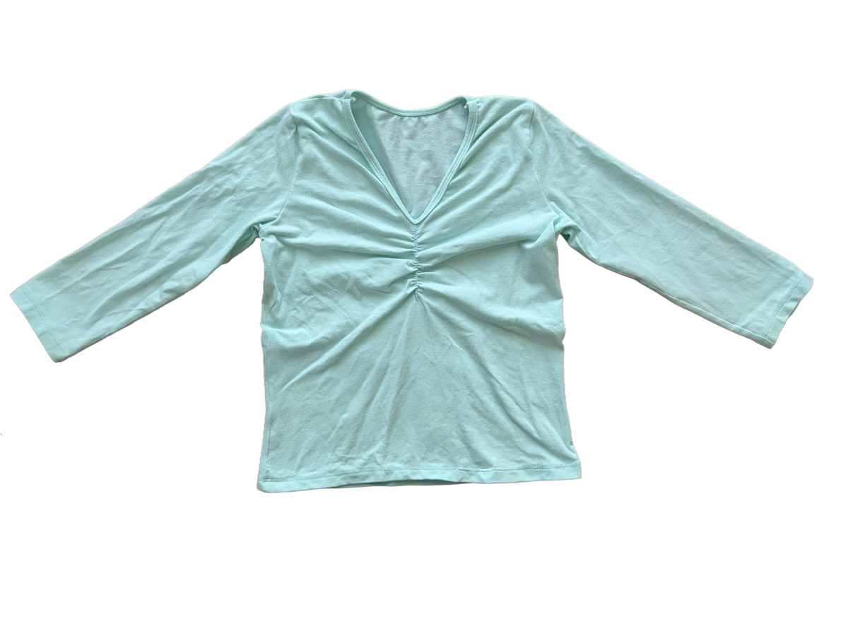 V NECK TOP